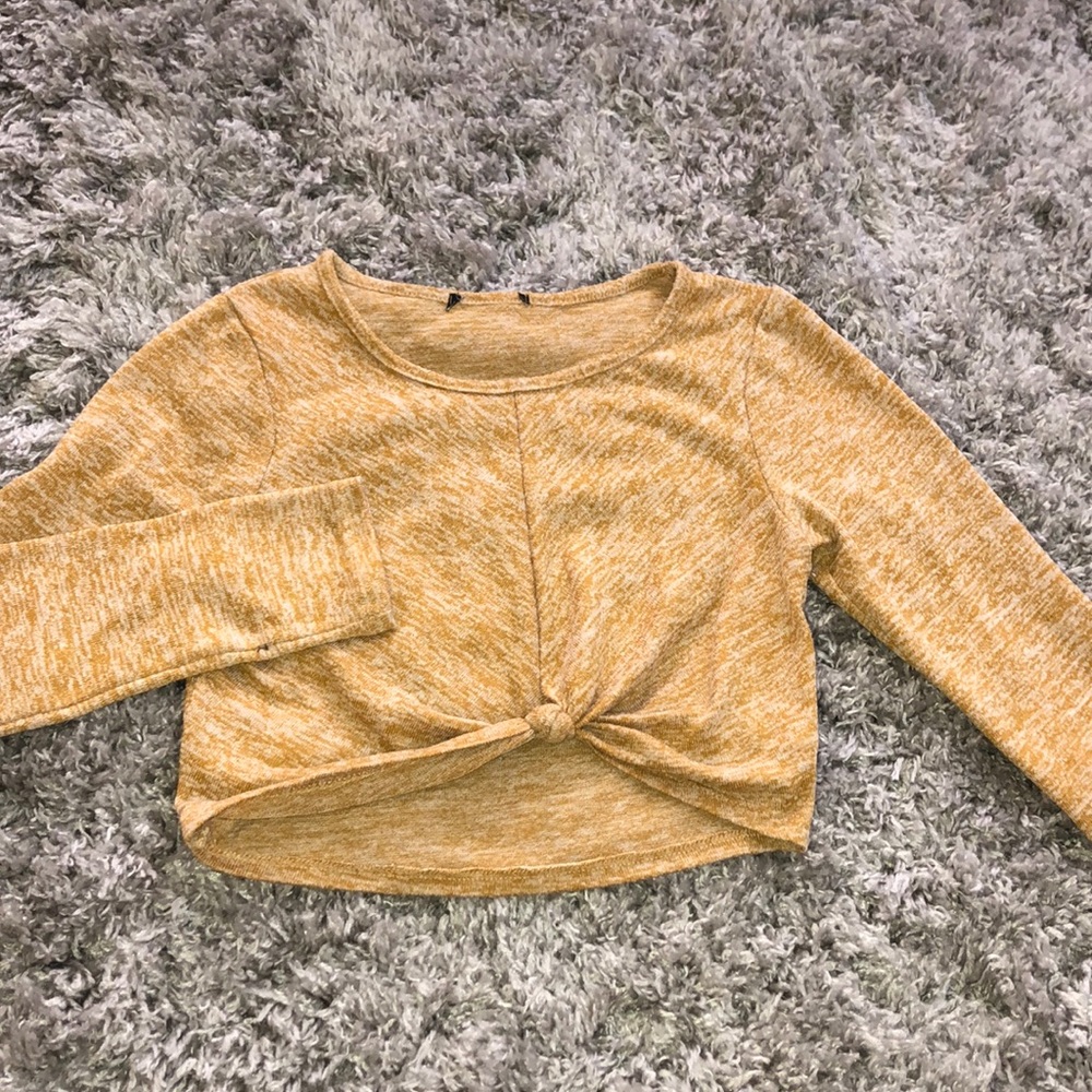 🤩Cropped Long Sleeve Top🤩